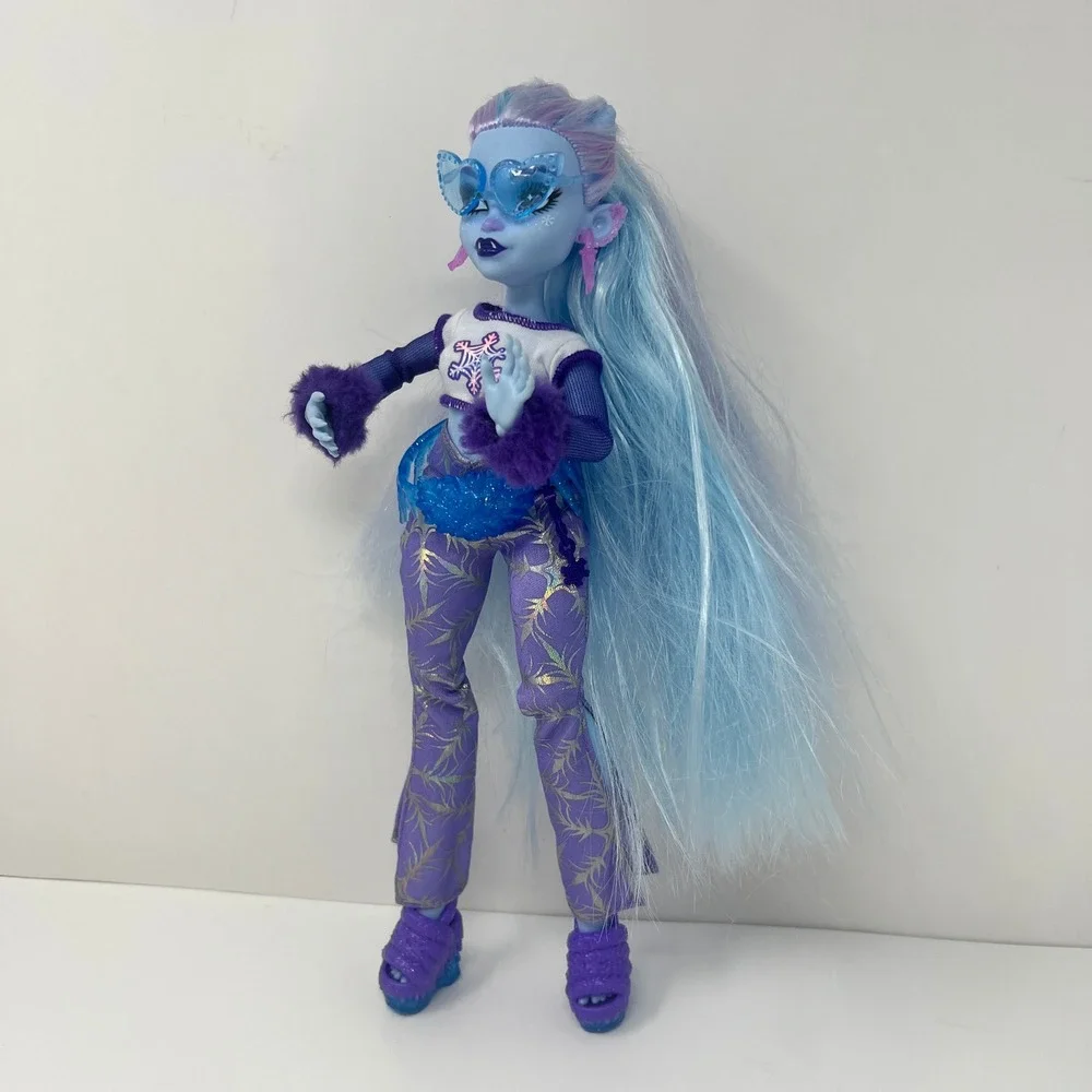 Monster High Abbey Bominable G3 Doll Blue‎ Purple WinMattelter Snowflake Fashion